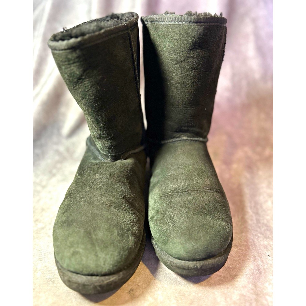 UGG Women's Black Suede Shearling Lined Round Toe Boots Logo Accent